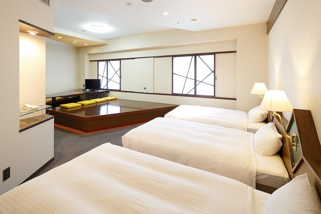 Hotel New Omi Omihachiman Rum bild