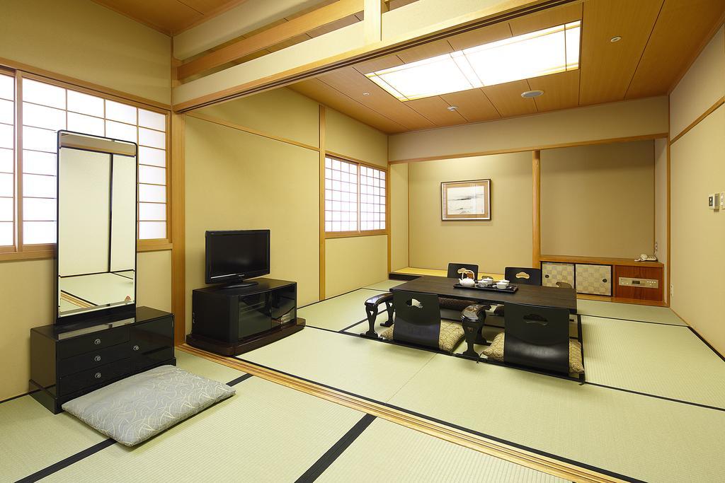 Hotel New Omi Omihachiman Rum bild